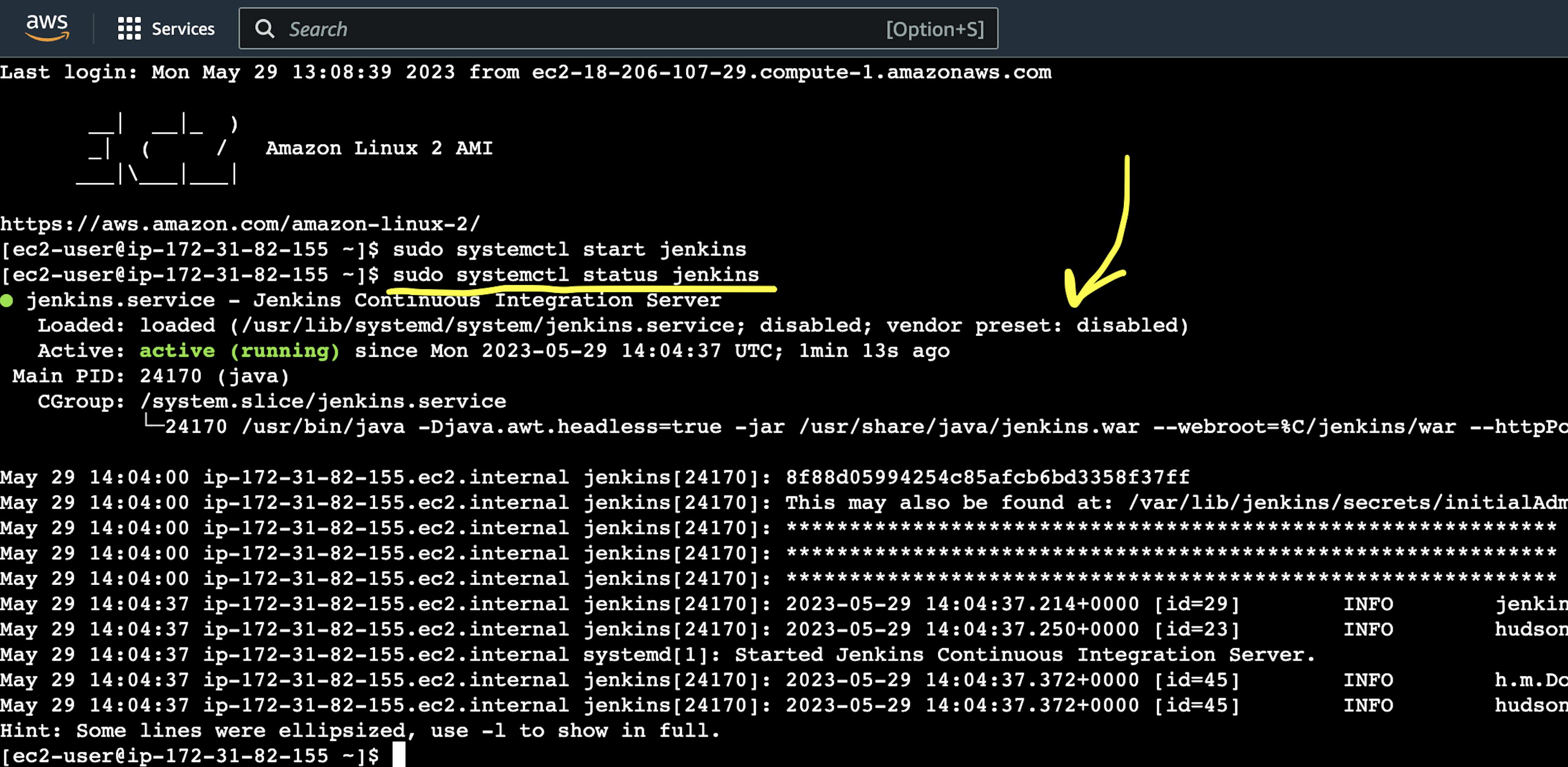 La captura de pantalla del terminal en línea de la instancia del servidor virtual AWS EC2 con Jenkins instalado