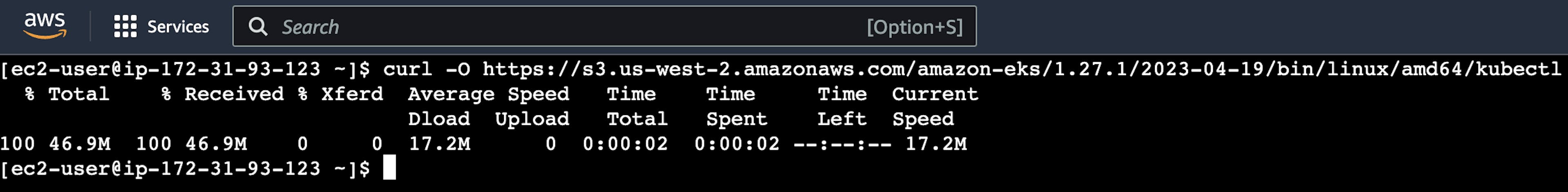 A captura de tela do terminal on-line da instância do servidor virtual AWS EC2 com o download do resultado do kubectl