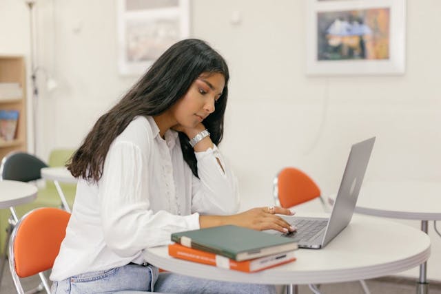 /e-learning-development-trends feature image