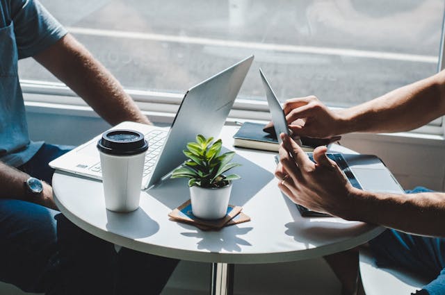 /a-product-designers-path-career-lessons-i-wish-i-knew-sooner feature image