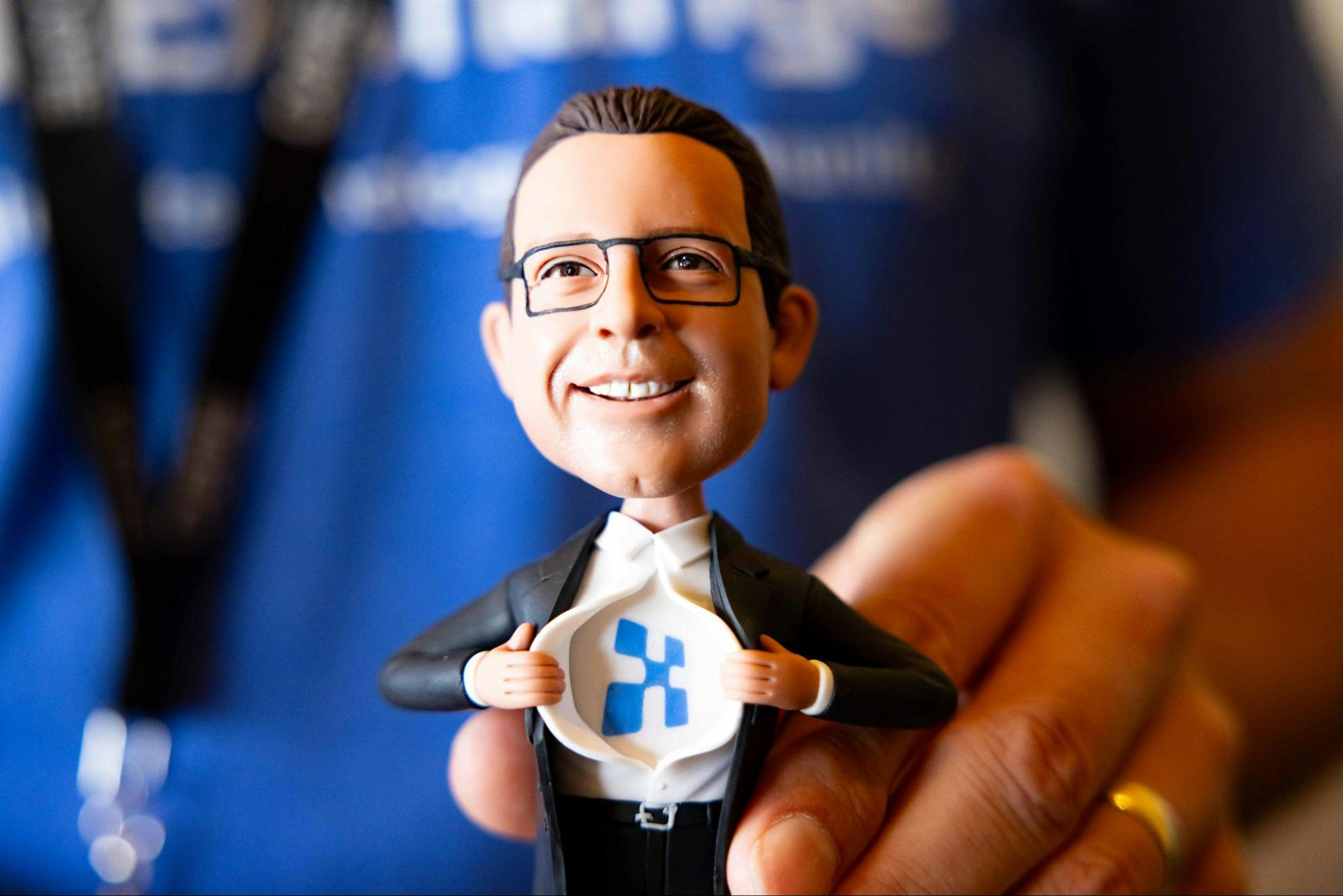 featured image - Championing Human Intelligence: Experts Exchange’s Stand Against AI Monopolies