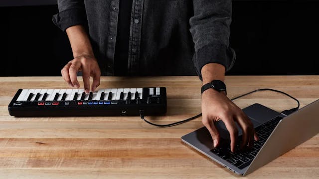 /amazon-introduced-deepcomposer-a-neural-network-music-synthesizer-5h292gsw feature image