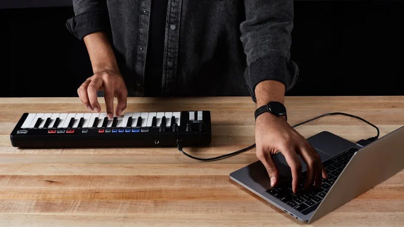 /amazon-introduced-deepcomposer-a-neural-network-music-synthesizer-5h292gsw feature image