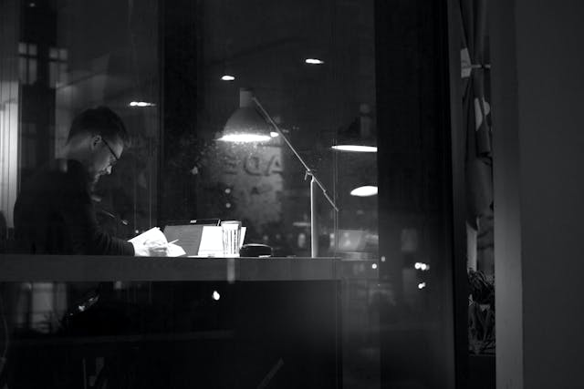 /4-certifications-to-help-you-become-an-enterprise-architect feature image