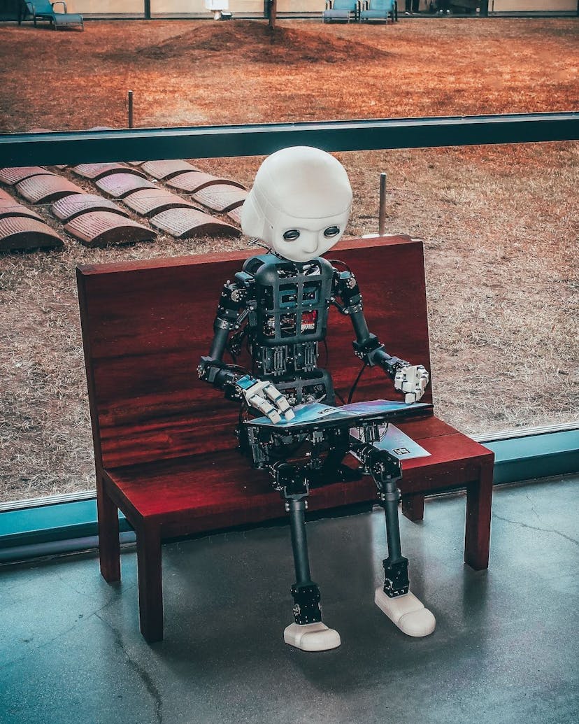 /the-media-bias-problem-how-ai-is-here-to-help feature image