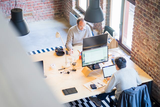 /top-10-growth-hacks-for-startups feature image