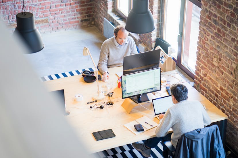 /top-10-growth-hacks-for-startups feature image