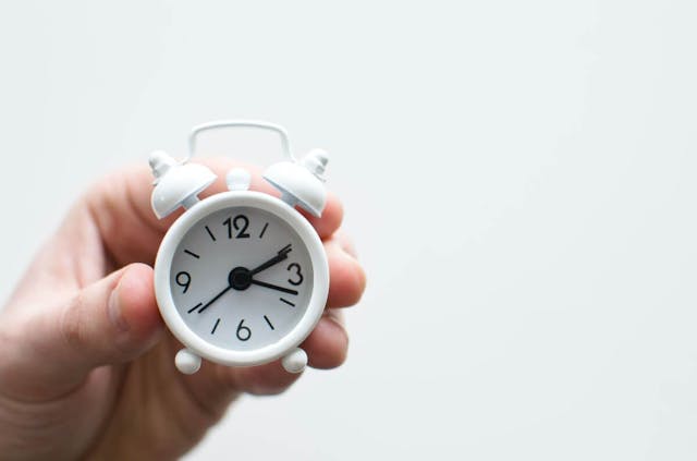 /10-quick-tips-for-launching-chat-messaging-functionality-in-a-limited-timeframe feature image
