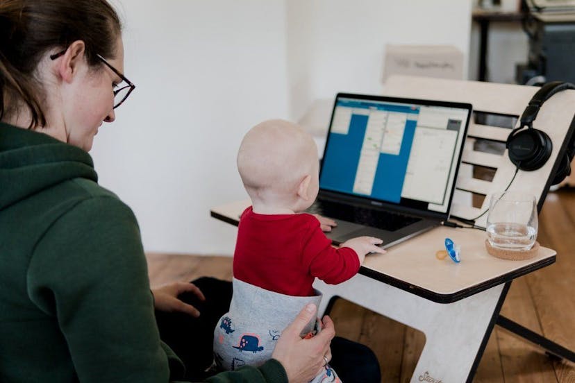 /being-a-productive-parent-with-the-montessori-pedagogy-in-mind-k42z31jj feature image
