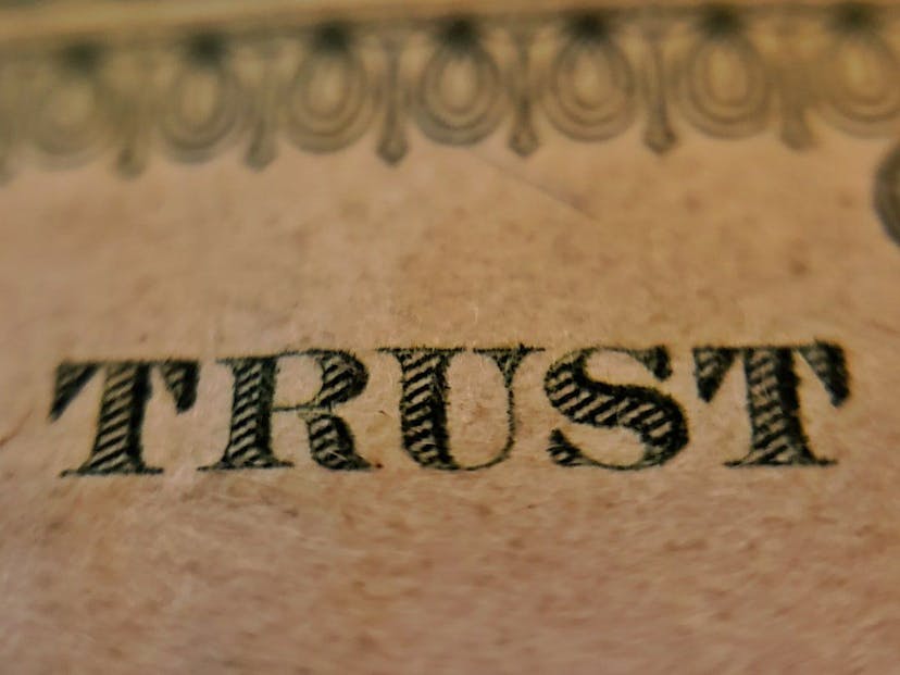 /get-ahead-in-business-with-the-klt-method-know-like-and-trust-jy4l312g feature image