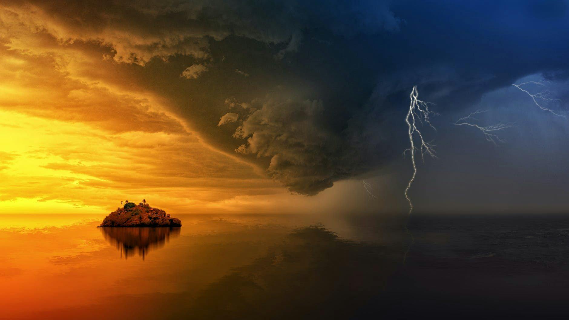 featured image - AI Endorsed by Expert Meteorologists: DeepMind's Weather Forecast Model