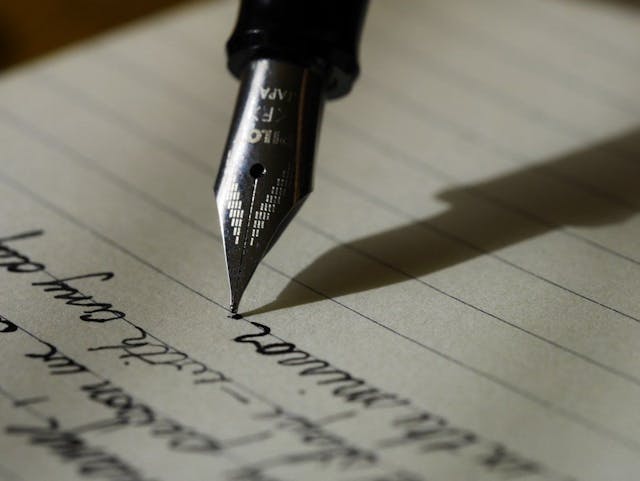 /my-words-fly-up-my-thoughts-remain-below-metaphors-and-analogies-in-technological-writing-2x6b33ve feature image