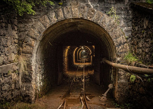 /developers-gold-mine-8-youtube-channels-you-should-subscribe-to-right-away feature image
