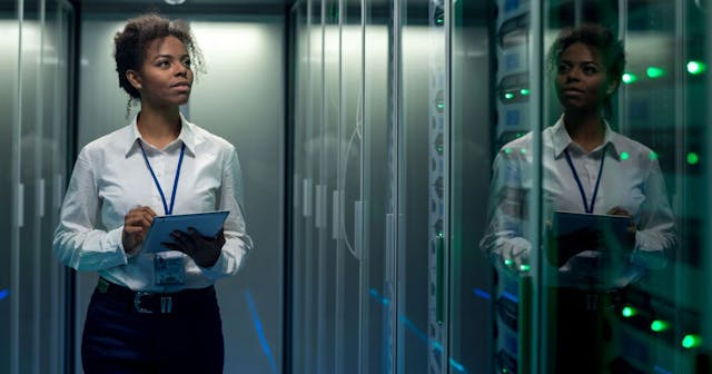 /300-scholarships-up-for-grabs-at-the-school-of-cloud-computing-courtesy-udacity-and-suse-hv4333ar feature image