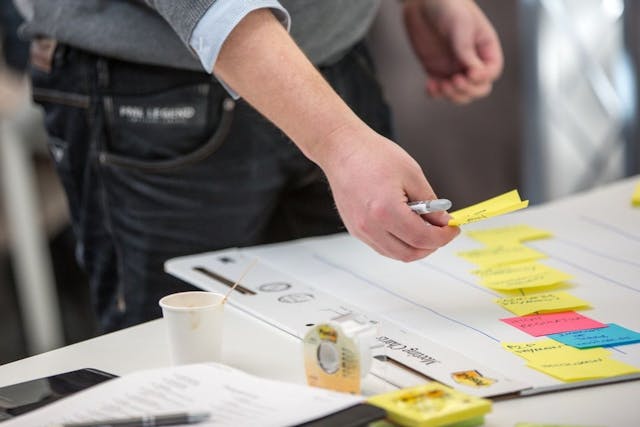 /5-reasons-businesses-are-switching-to-low-code-solutions feature image