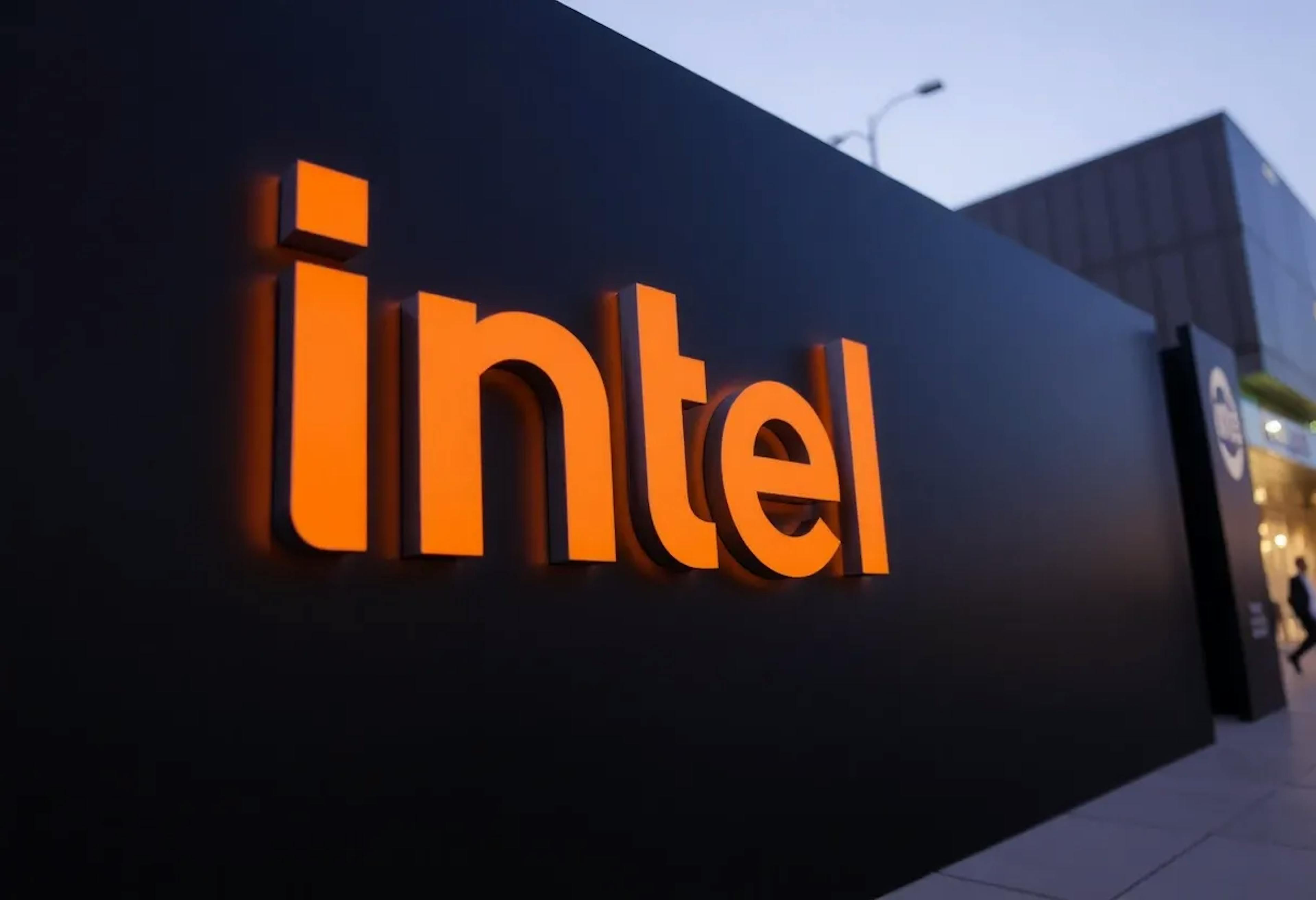 featured image - OpenAI Poaches Intel’s CTO, Forcing a Strategic Pivot at the Chipmaker