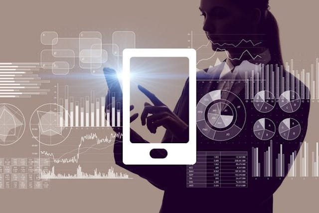 /from-moxly-to-power-apps-the-no-code-platforms-to-use-to-build-your-own-solution feature image
