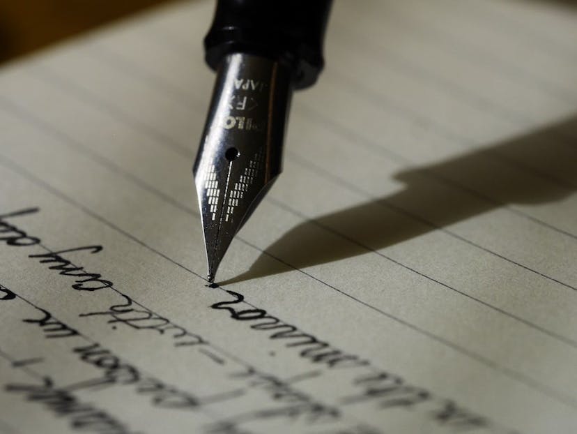 /12-step-process-i-use-to-make-$5000-monthly-from-writing feature image