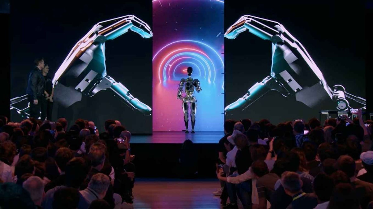 featured image - MashRadar Reviews: The Tesla Prototype Humanoid Robot Optimus