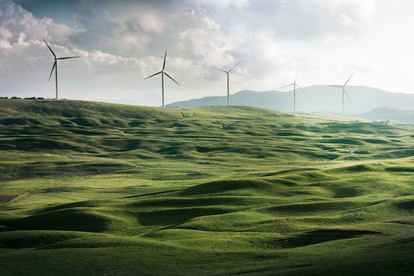 /as-pressure-mounts-energy-companies-turn-to-7-key-technologies-to-tackle-emissions feature image