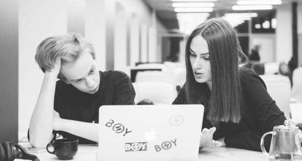 /how-to-recruit-train-and-retain-skilled-ux-designers-bdzj3y3p feature image