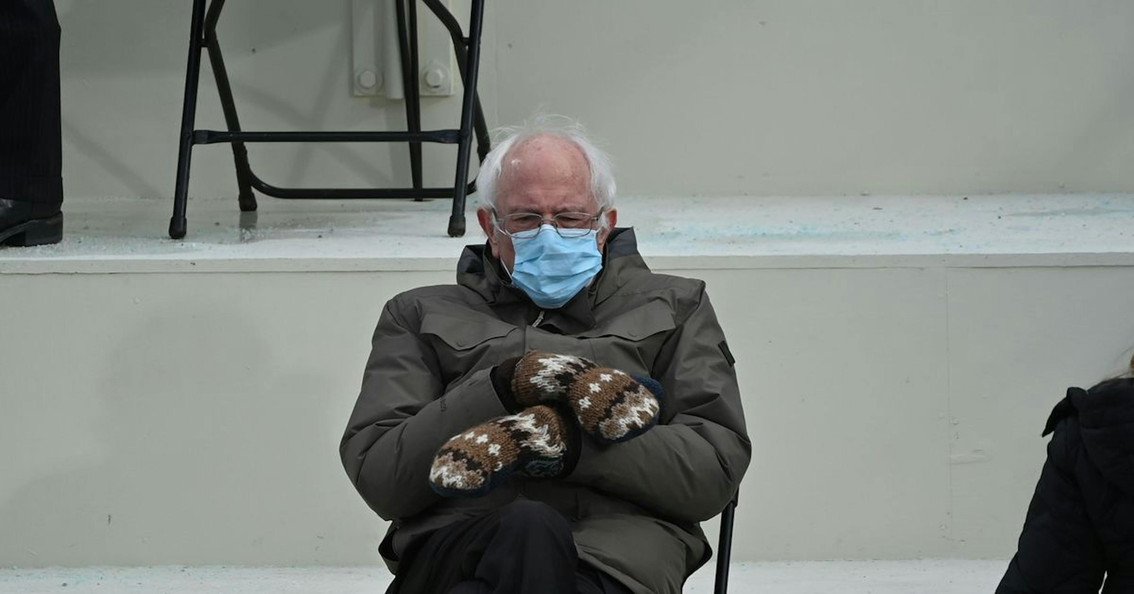 featured image - Understanding Internet Culture: Why Are Memes Such a Hit?