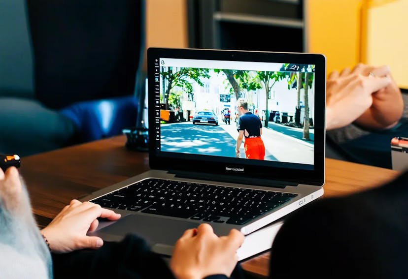 /building-in-public-lessons-from-my-first-twitch-streams feature image