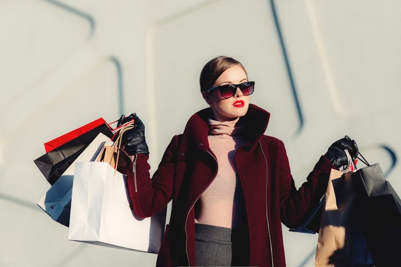 /a-look-at-retail-holiday-shopping-trends feature image