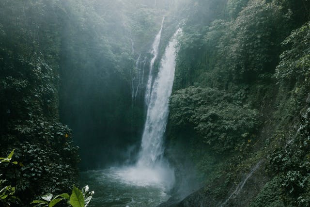 /the-problem-with-the-waterfall-model-of-personal-development-pzz37nh feature image