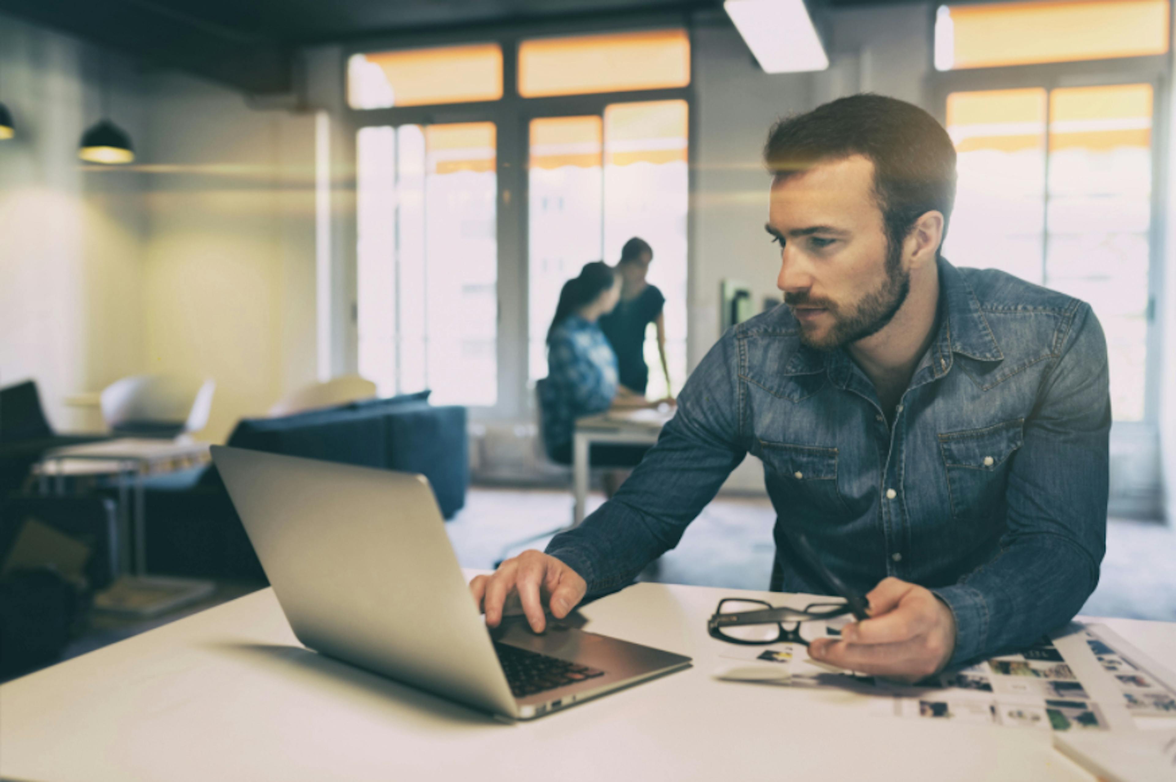 Graph Databases Introduction: The Power of Connected Data