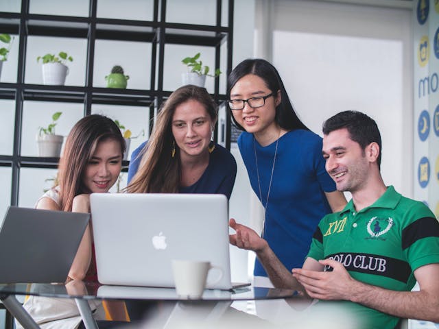 /how-effective-is-online-employee-training-644137kw feature image