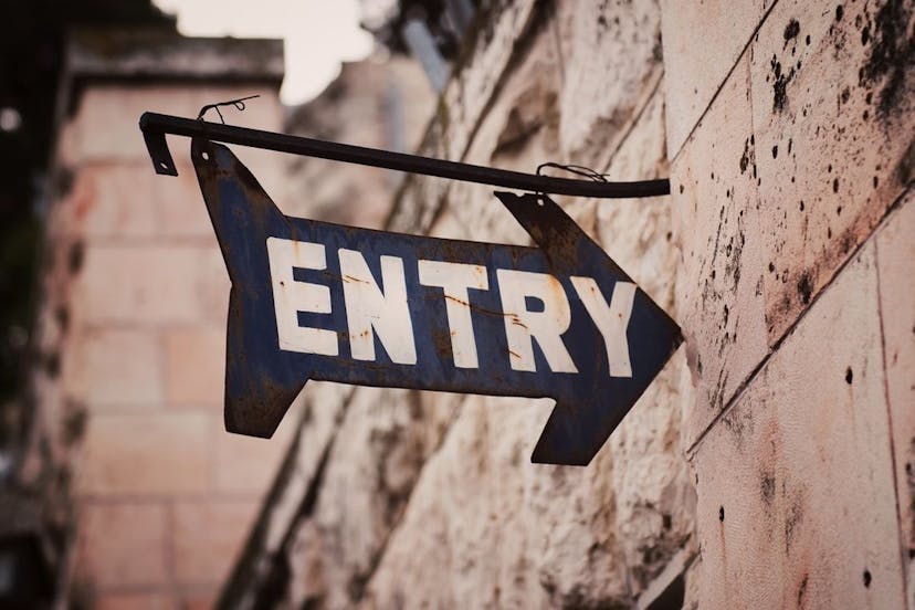 /how-to-break-down-barriers-of-entry-to-the-crypto-market feature image