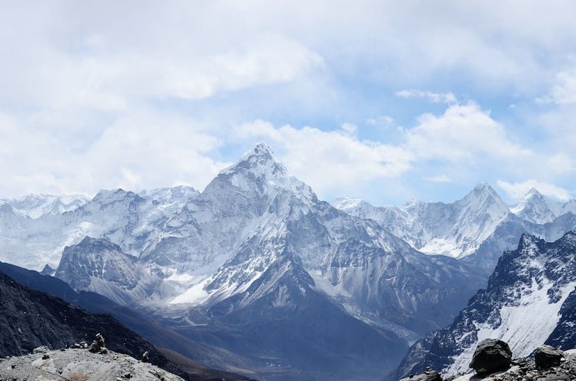 /ai-startups-await-a-mountain-of-funding-as-dry-powder-grows feature image