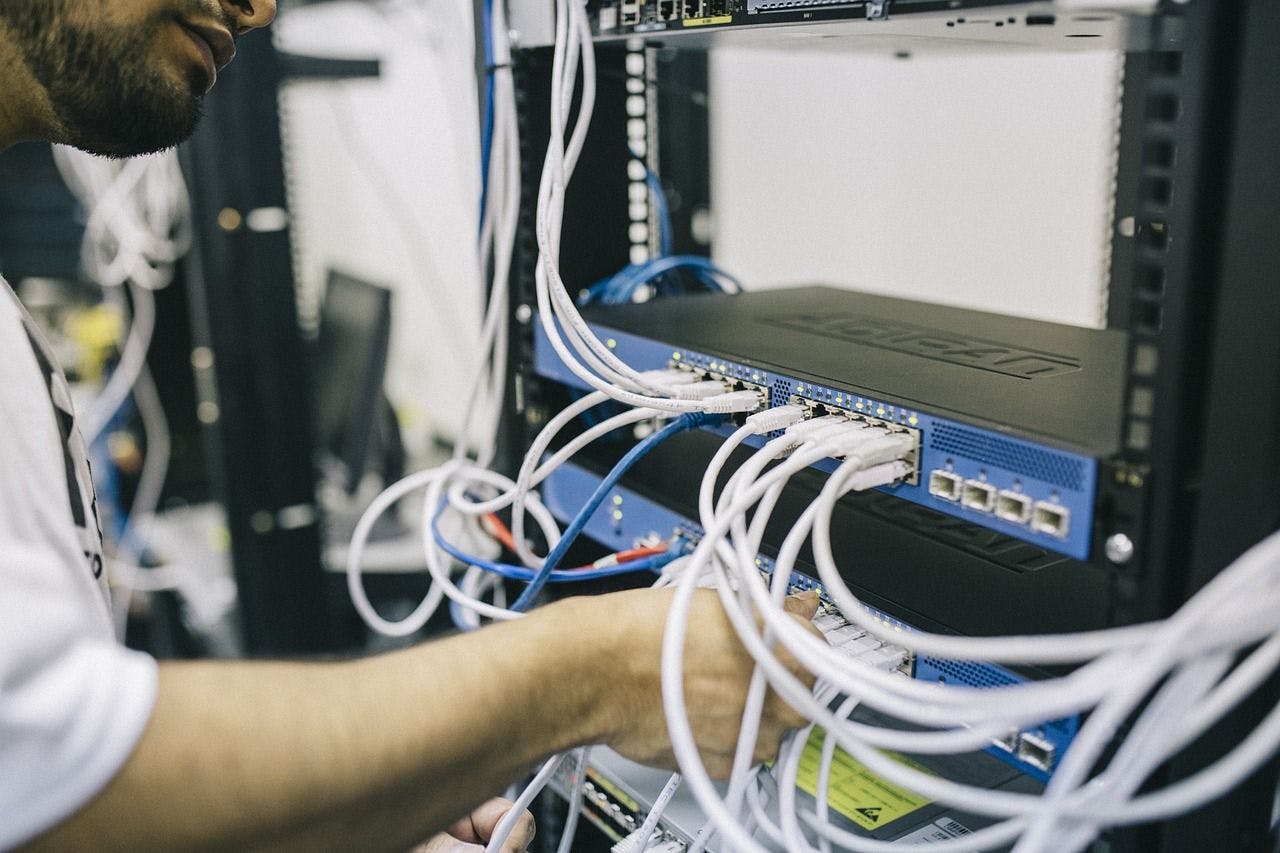 Networking: Are We Going to Have Full-stack Network Engineers in the Years to Come?