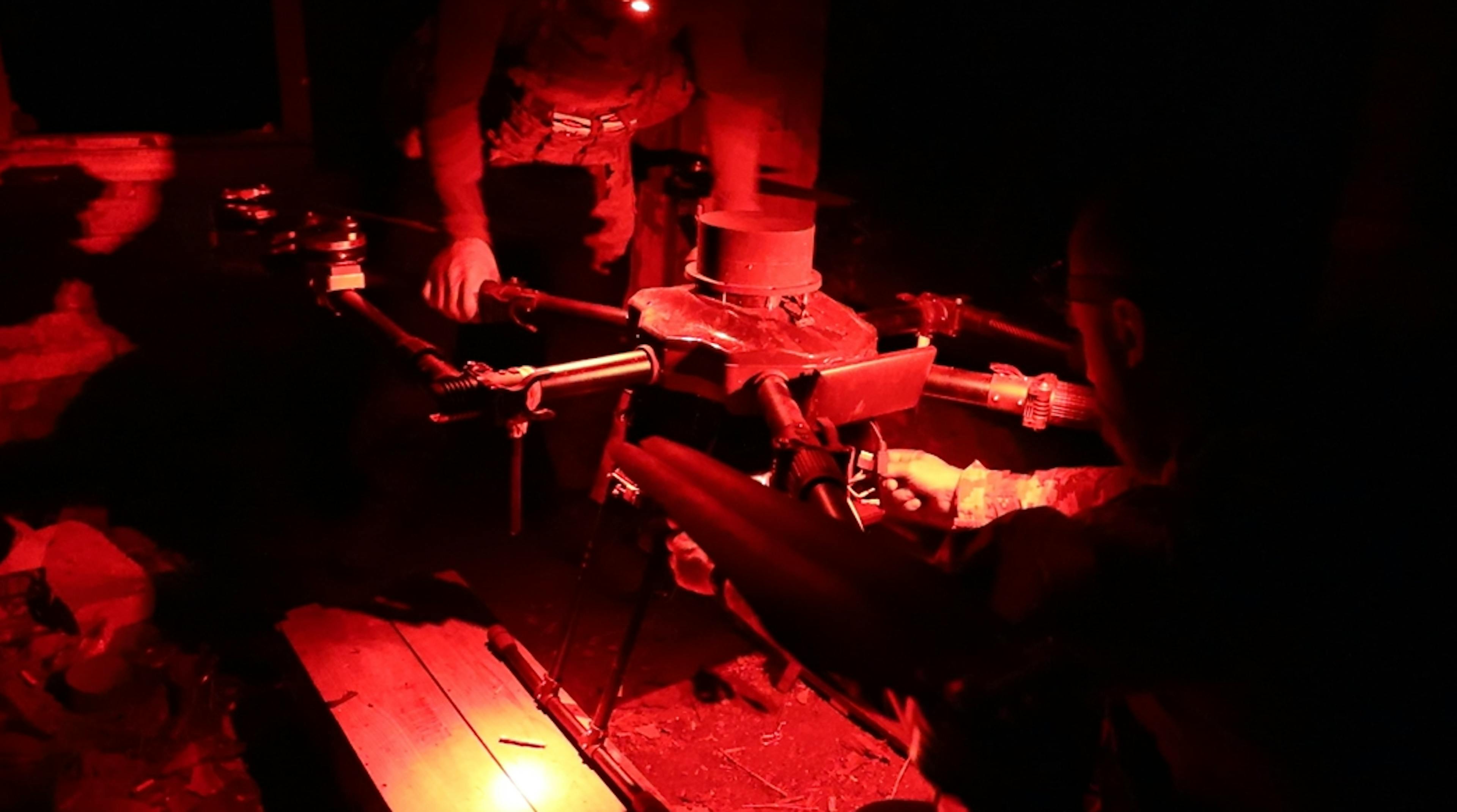 Ukrainian troops arm a heavy drone with T-62 mines — battlefield innovation in action. Photo: David Kirichenko
