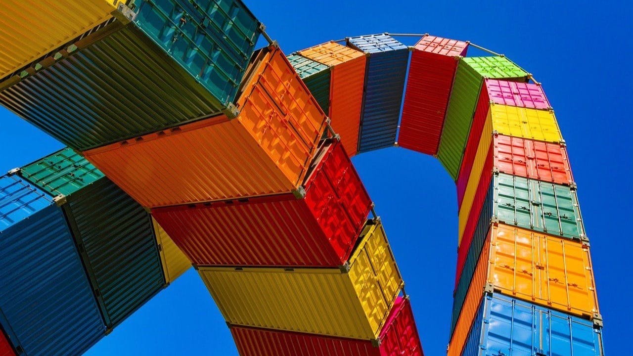 featured image - How to Run Podman and Docker-Compose on Windows