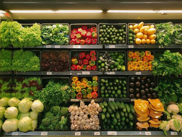 /streamlining-data-operations-how-a-grocery-chain-optimizes-workloads-with-apache-doris feature image