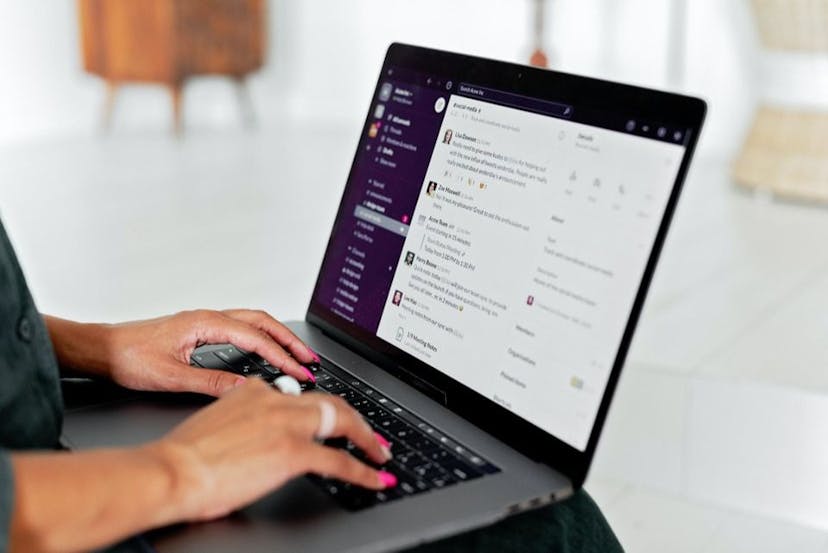 /12-effective-communication-tips-every-software-engineer-should-imbibe feature image