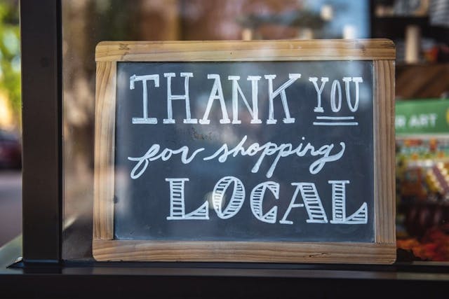 /4-great-ways-to-master-local-seo-ia2935zu feature image