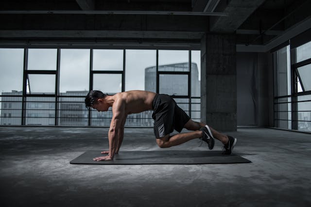 /how-ai-is-revolutionizing-bodybuilding-the-latest-fitness-technologies feature image