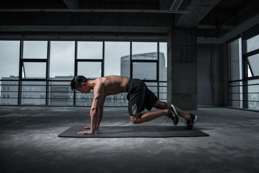 /how-ai-is-revolutionizing-bodybuilding-the-latest-fitness-technologies feature image