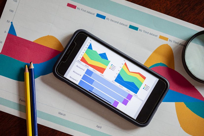 /how-to-make-awesome-infographics-for-your-blog feature image