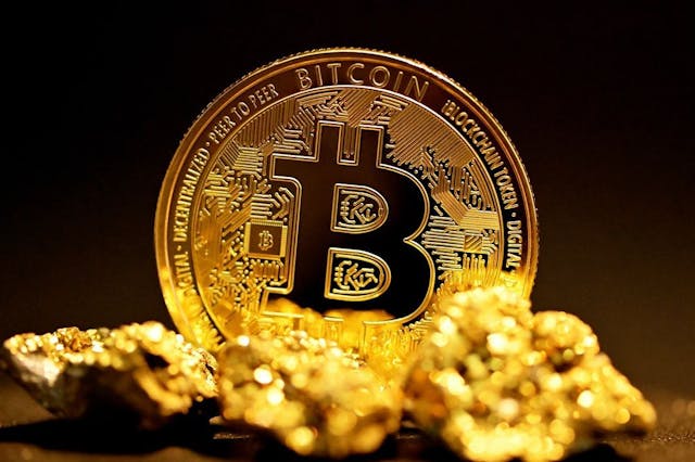 /is-bitcoin-worth-its-weight-in-gold-t6t93o9c feature image