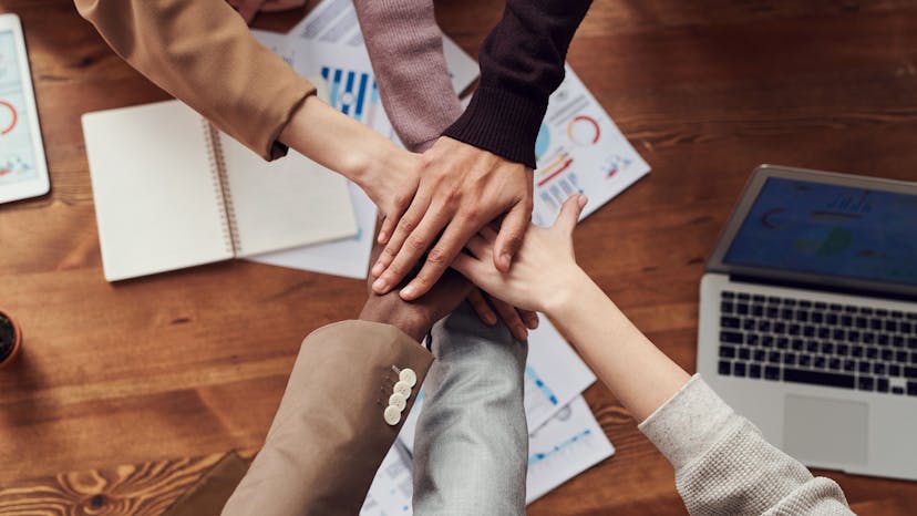 /3-ways-to-help-prevent-new-hire-churn-in-tech-industries feature image