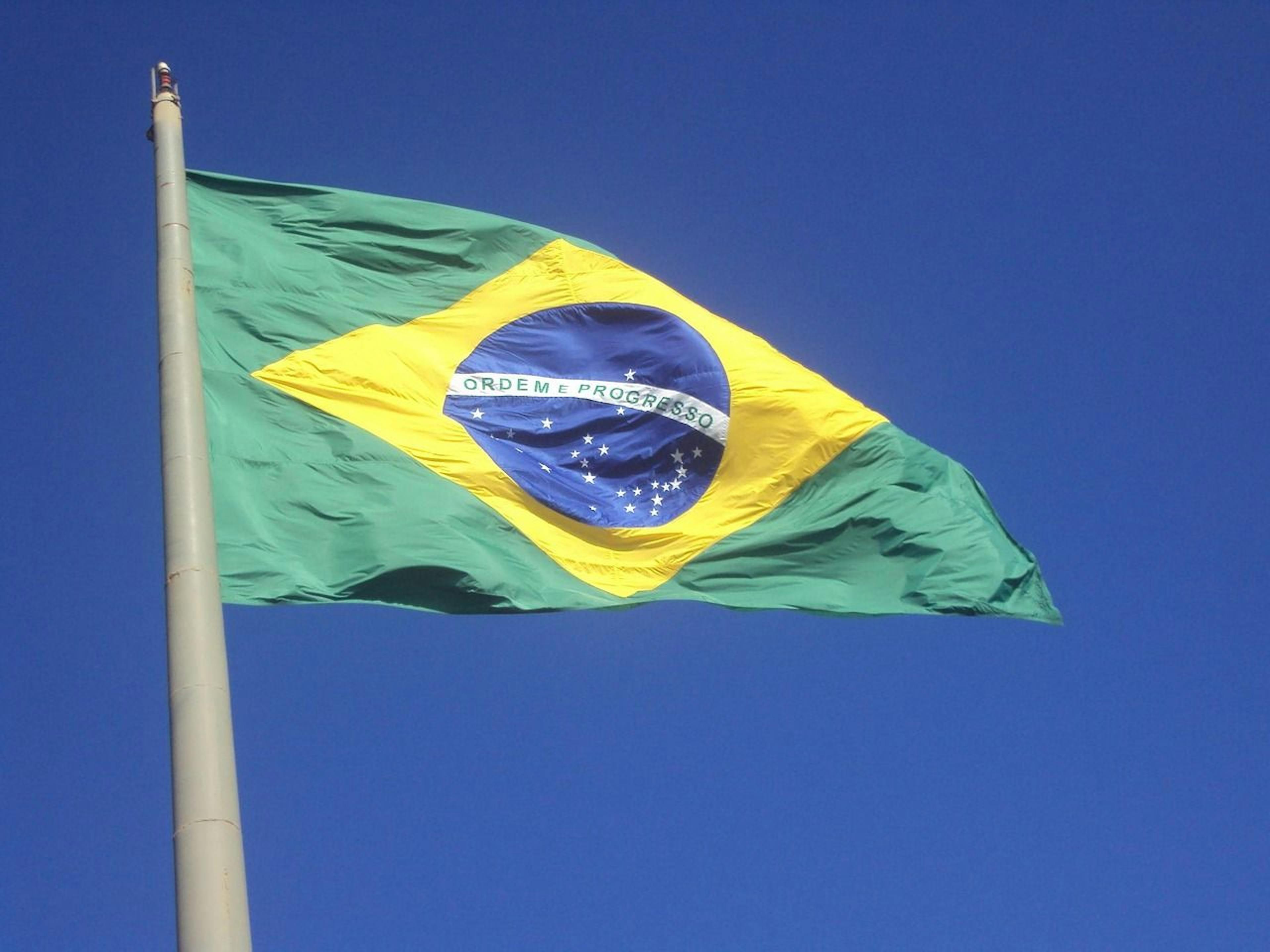 /why-brazils-biggest-institutions-chose-xdc-xrp-ledger-and-polygon-for-tokenization feature image
