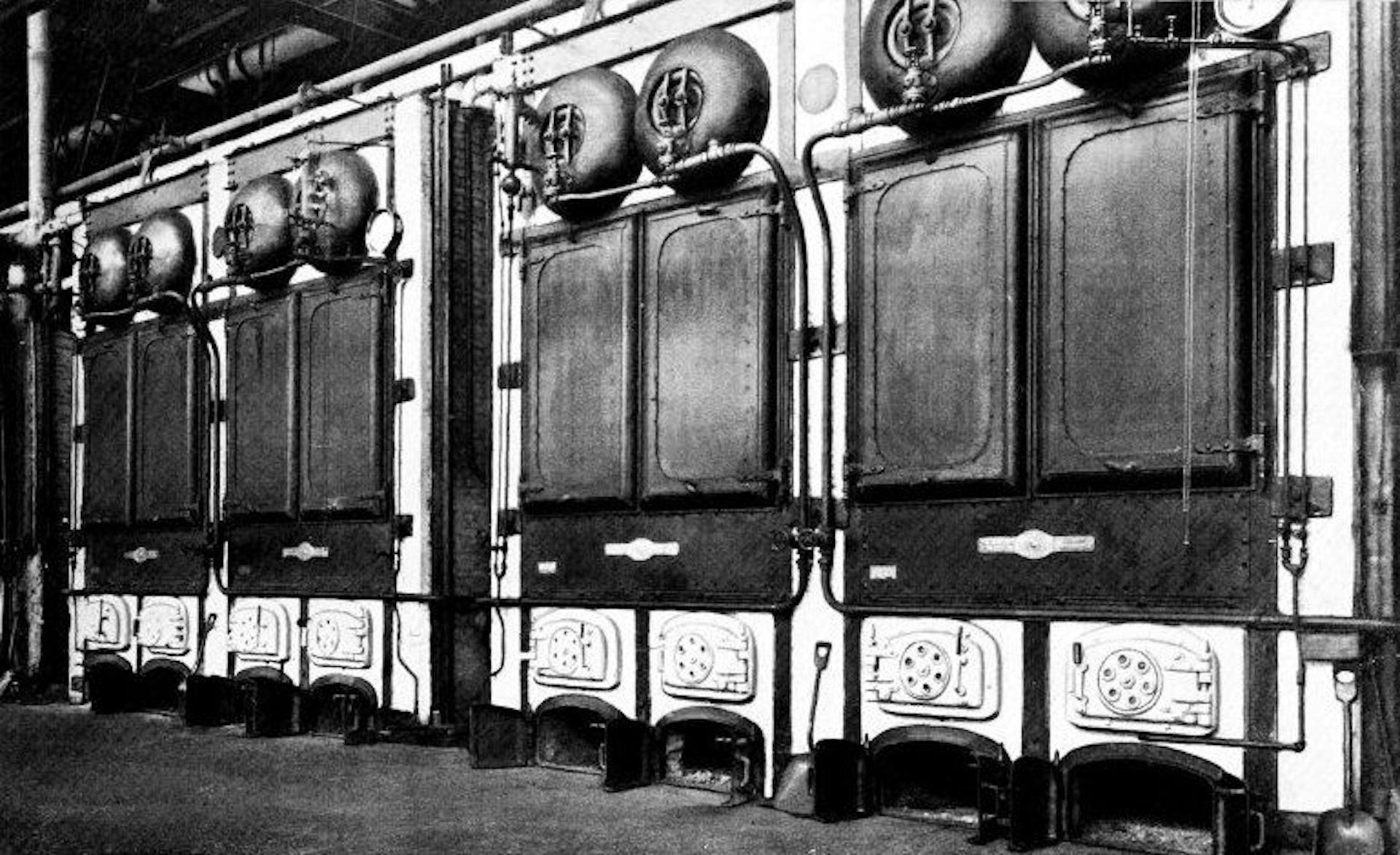 Partial View of 7000 Horse-power Installation of Babcock & Wilcox Boilers at the Philadelphia, Pa., Plant of the Baldwin Locomotive Works. This Company Operates in its Various Plants a Total of 9280 Horse Power of Babcock & Wilcox Boilers