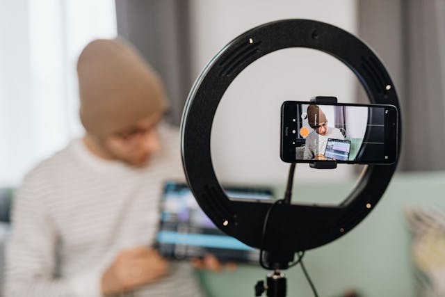 /hey-content-creator-here-are-7-tools-you-cant-do-without feature image