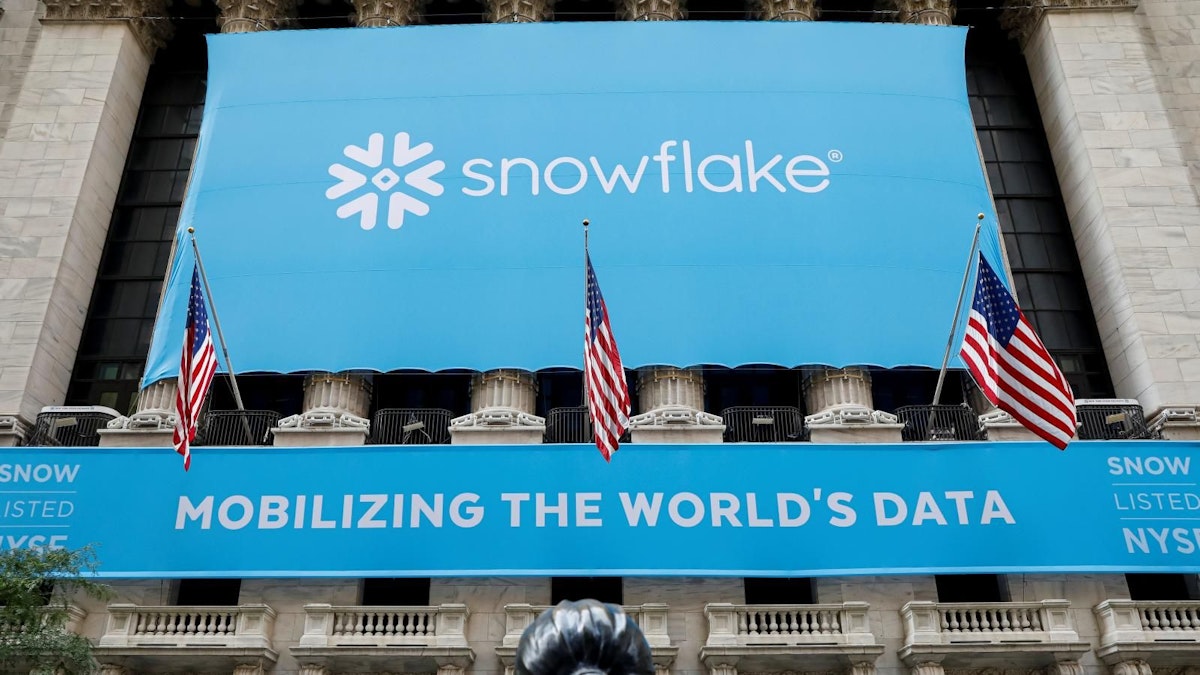 featured image - How Snowflake Grew Into a $70 Billion Dollar Company 