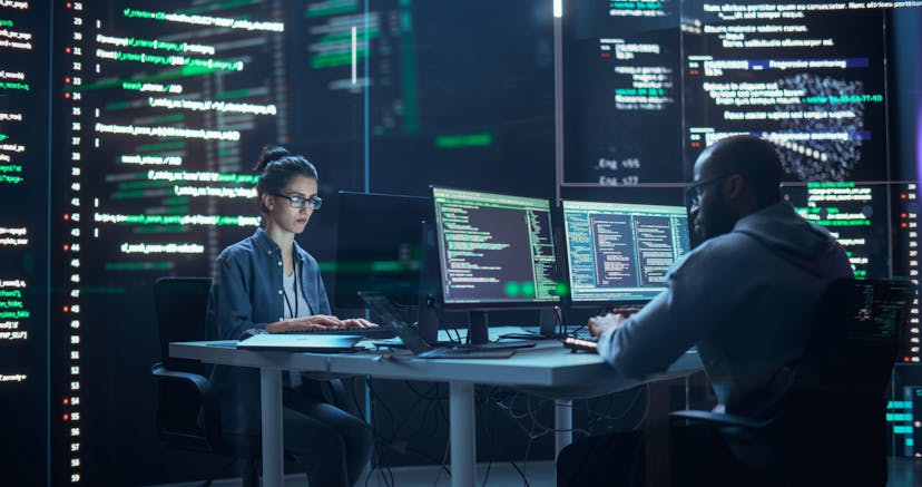 /7-persuasive-ways-ctos-can-get-stakeholders-onboard-with-code-refactoring feature image