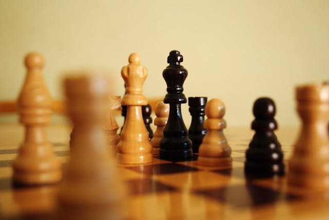 /how-concave-payoff-functions-shape-equilibrium-in-strategic-games feature image